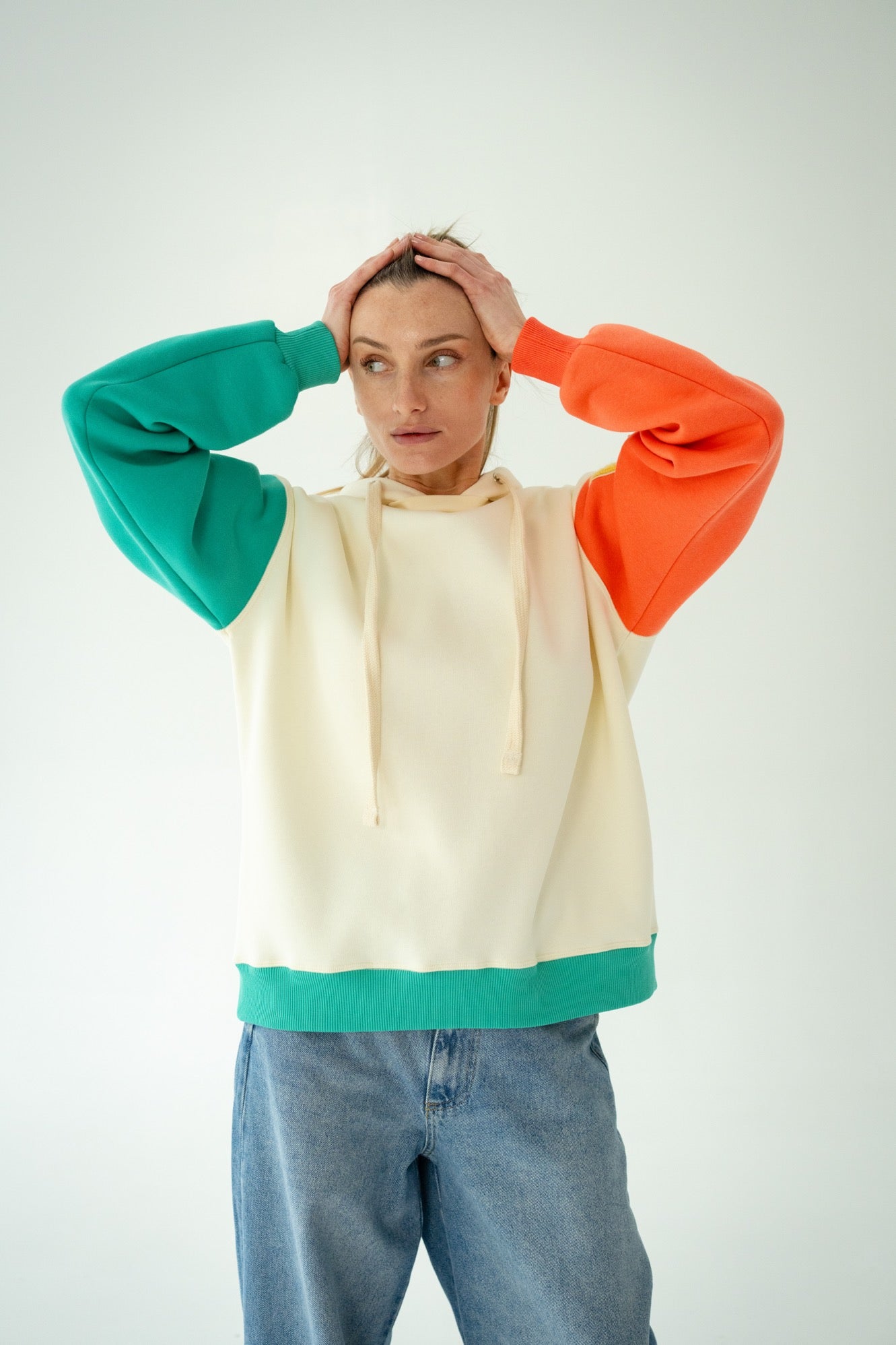 HOODIE “UNTAMED COLOR”