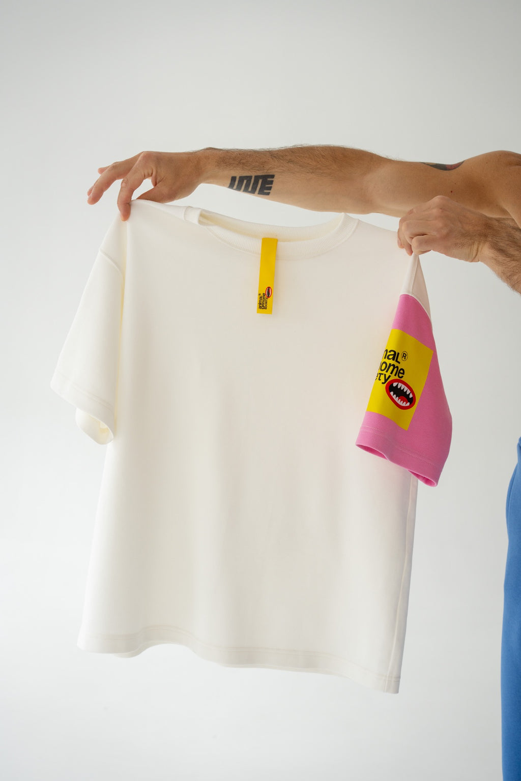 White short sleeve T-shirt