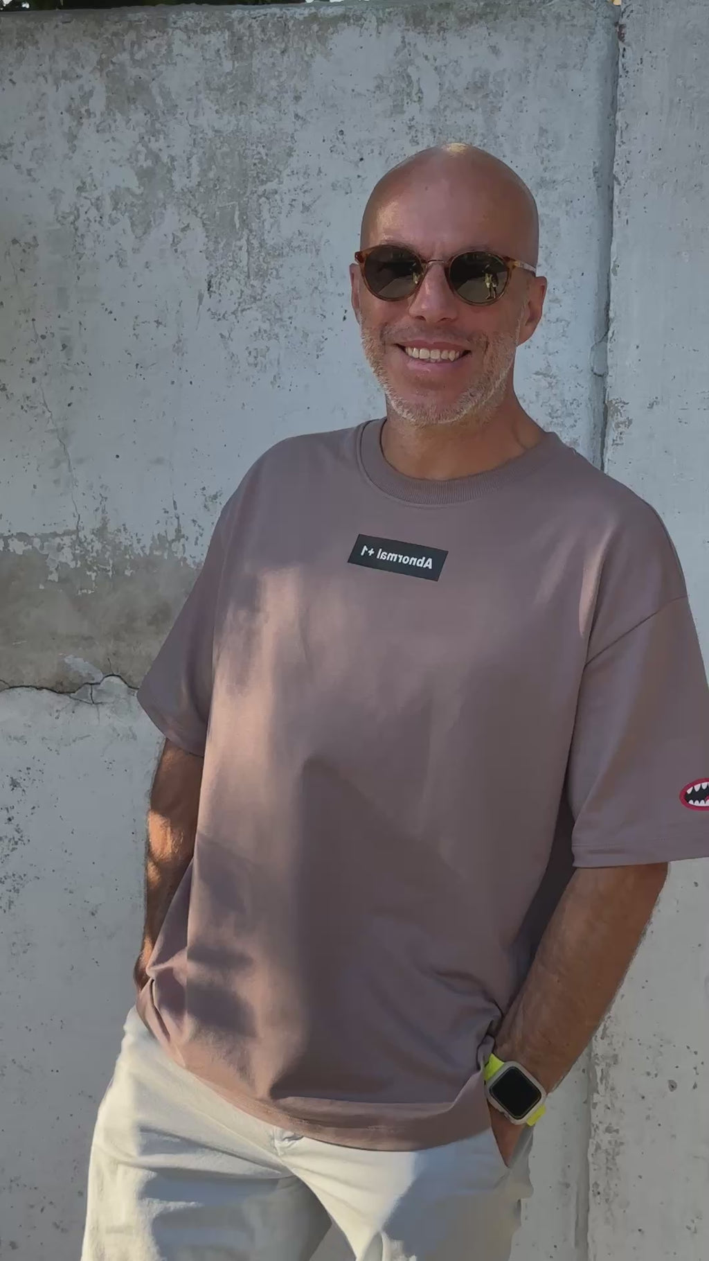 Oversized T-shirt in the color of sunset clouds